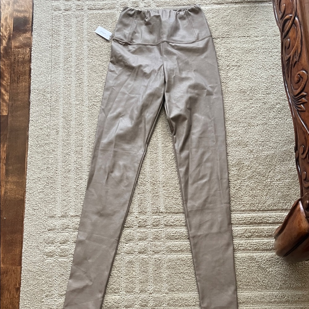 Wilfred free Daria Taupe High-Waisted polyurethane (unreal  leather )Leggings